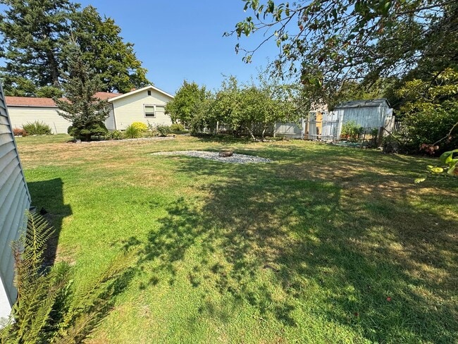 Building Photo - 4 Bedroom 2 Bathroom Mount Vernon House Cl...