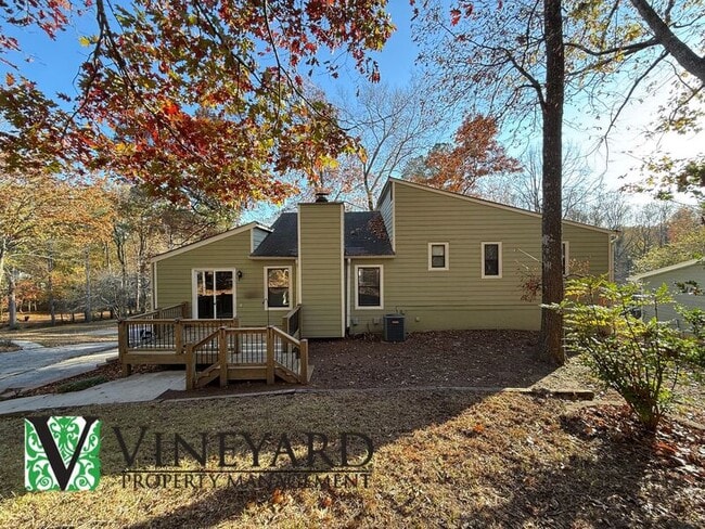 Building Photo - 1623 Rex Dr