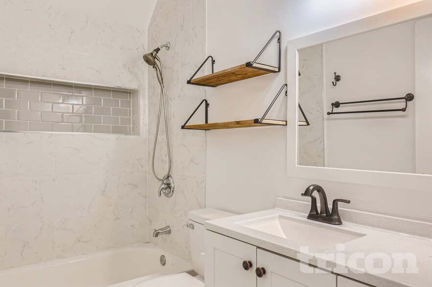 Building Photo - 149 Red Tip Ln