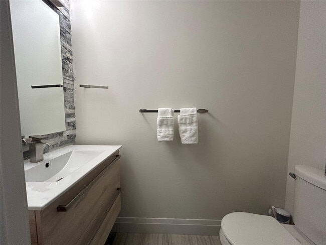 Building Photo - 1043 Kokomo Key Ln