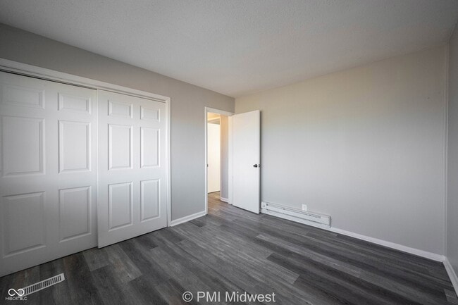 Building Photo - 6060 E 16th St