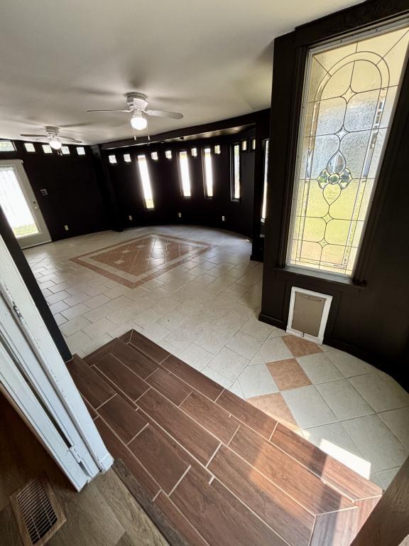 Building Photo - 224 Ramona Dr