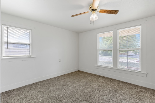 Building Photo - 134 Anamosa St