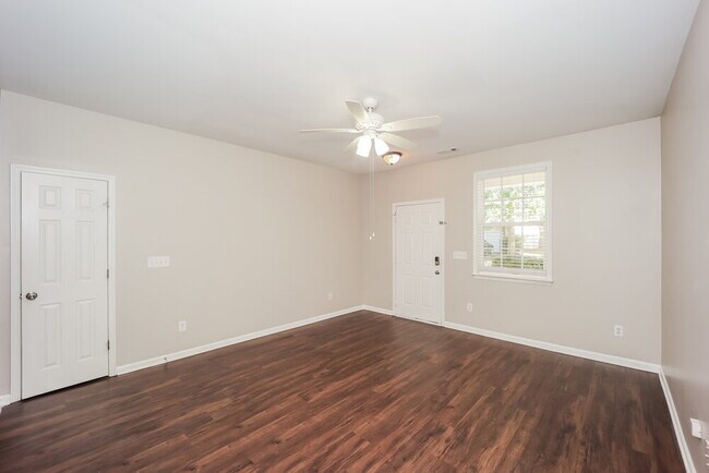 Building Photo - 54 Brookview Dr