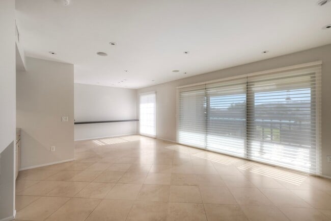 Building Photo - 2239 Del Mar Scenic Pkwy