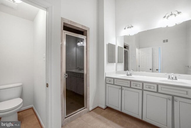 Building Photo - 7872 River Rock Way