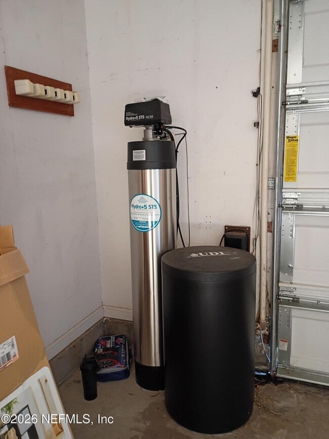 Building Photo - 5561 Mariners Cove Dr