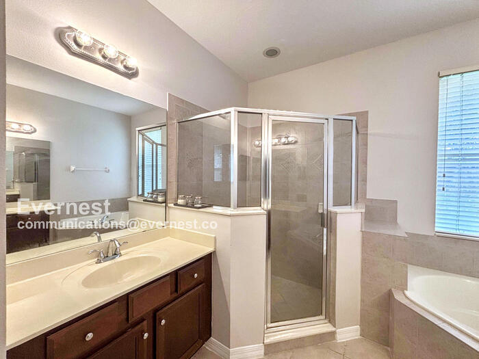 Building Photo - 9019 Edenshire Cir