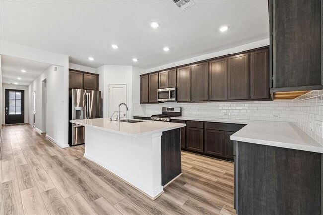 Building Photo - 9614 Angelina Water Dr