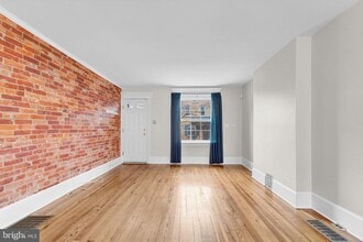 Building Photo - 1613 Laurel St