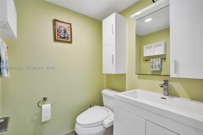 Building Photo - 2401 S Ocean Dr