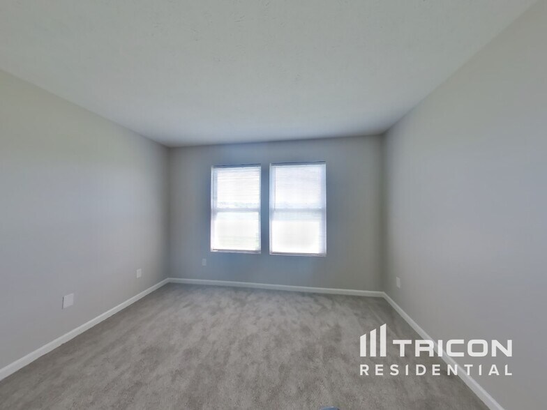 Building Photo - 3215 Brandenburg Dr