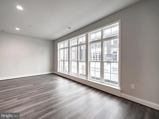 Building Photo - 3116 Detweiler Ln