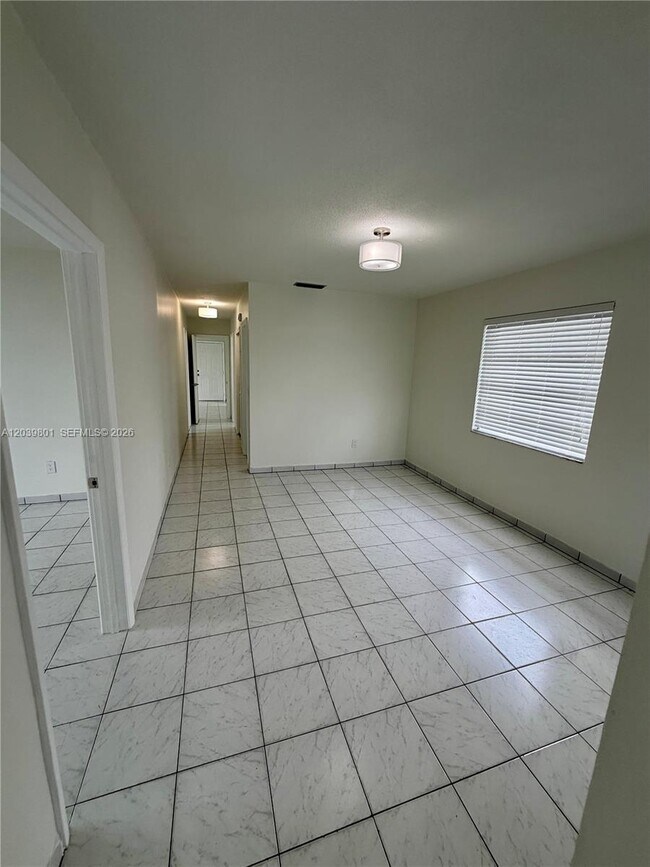 Building Photo - 22 SW 55th Avenue Rd