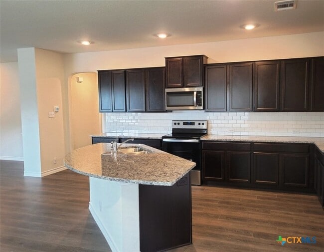 Building Photo - 618 Cypress Ct