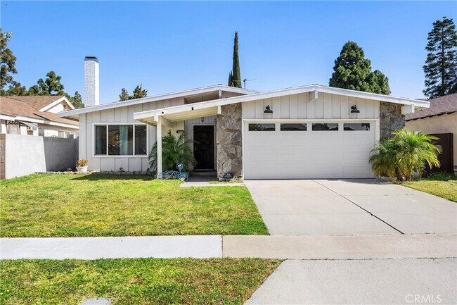 Building Photo - 13509 Destino St