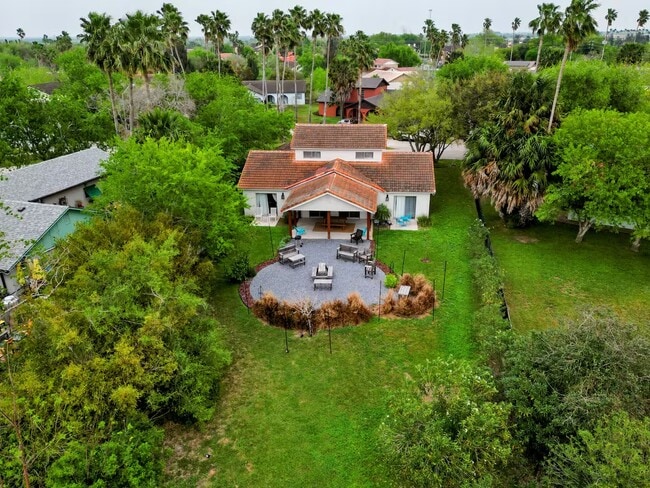 Building Photo - 14 53rd St SE