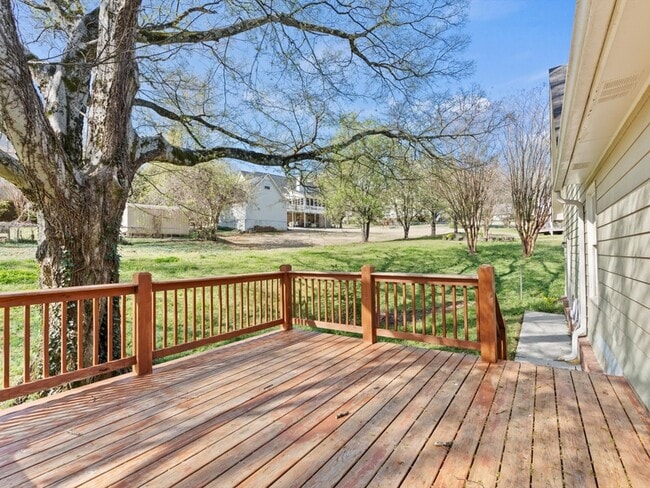 Building Photo - 115 Gaylor Dr