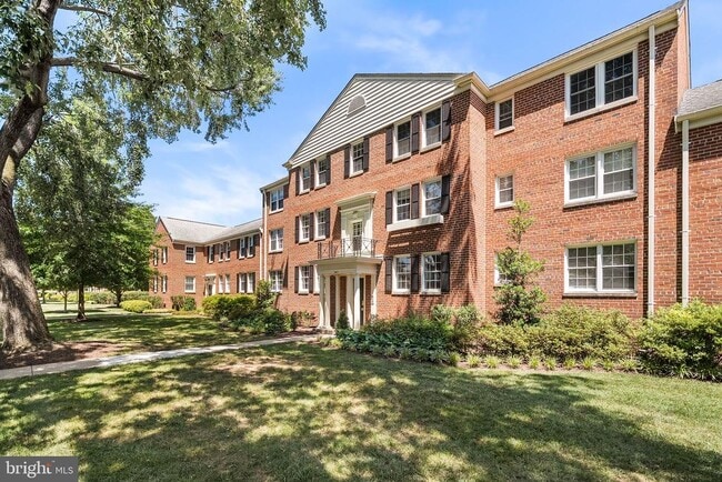 Building Photo - 6617 E Wakefield Dr