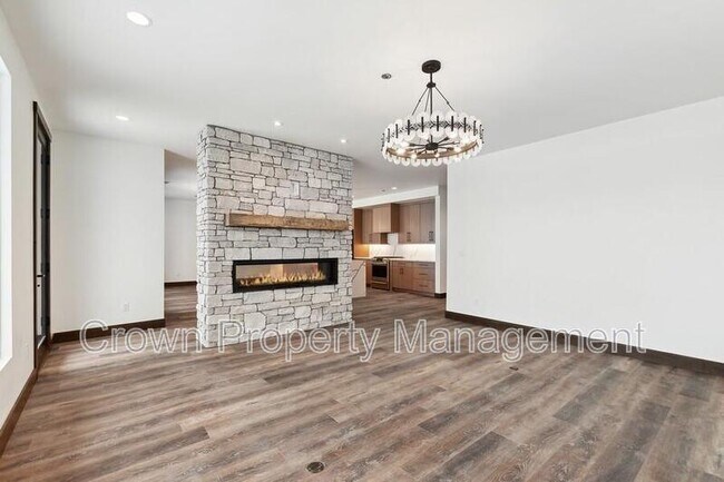 Building Photo - 317 Akers Ln