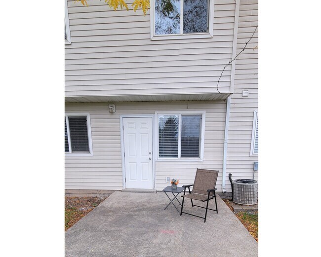 Building Photo - 545 W 600 N