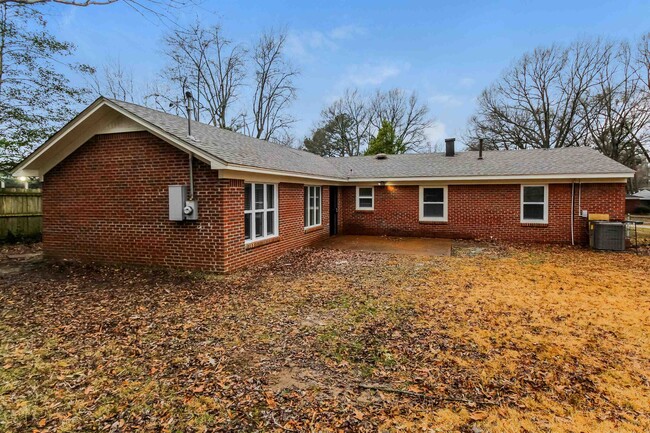 Building Photo - 1422 Wilbec Rd
