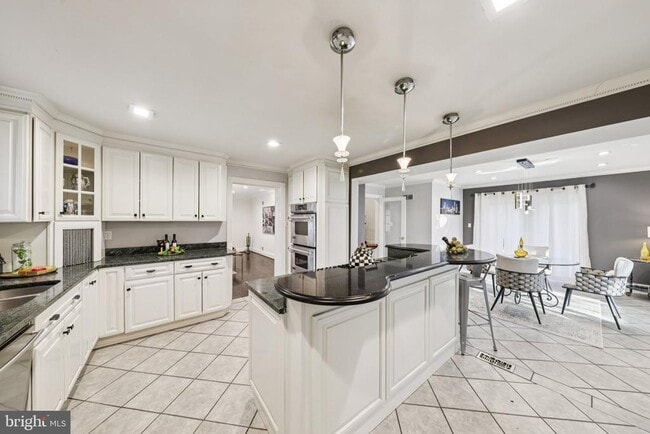 Building Photo - 5301 Goldsboro Rd