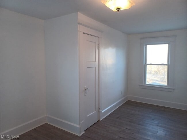 Building Photo - 116 N Portland Ave
