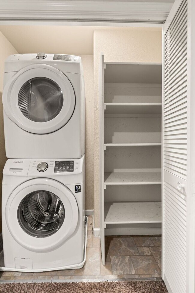 Building Photo - 461 Ashwick Loop