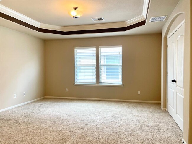 Building Photo - 8338 Sedona Ridge Dr
