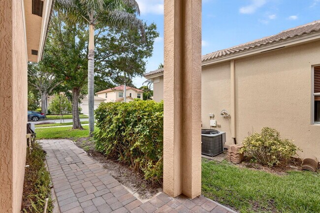 Building Photo - 5614 Sunberry Cir