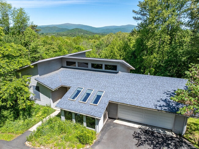 Building Photo - 4047 Amicus Rd