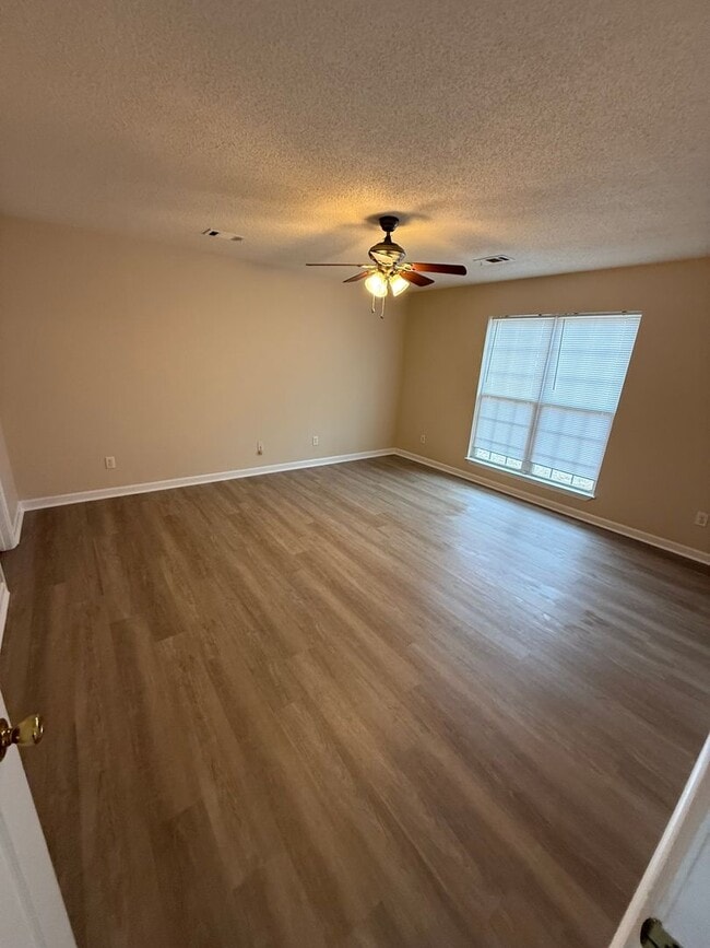 Building Photo - 1460 Georgia Ave SE