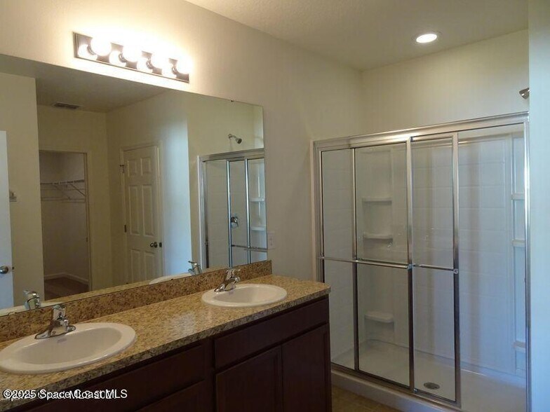 Primary Bathroom - 4640 Pagosa Springs Cir