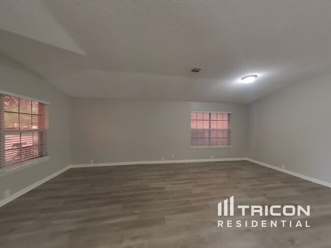 Building Photo - 8348 Orleans Ln