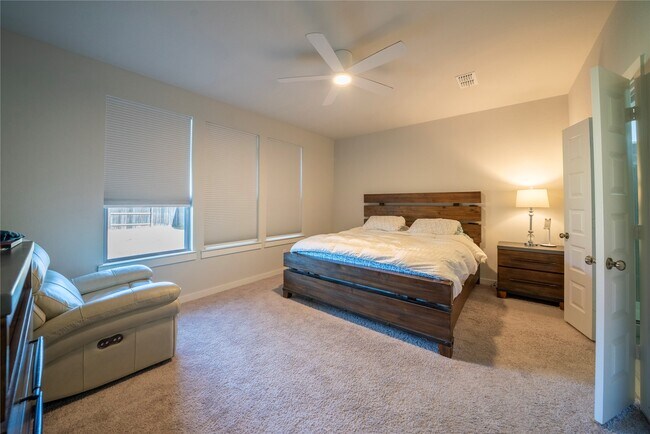 Building Photo - 21802 Blue Daisy Ct