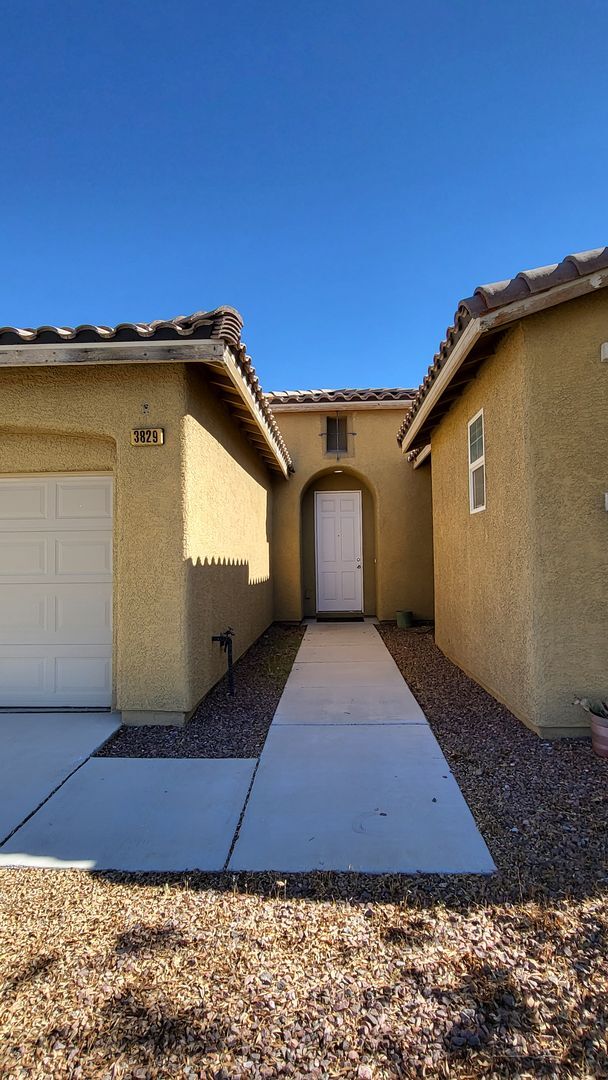 Building Photo - MAYFIELD RANCH ESTATES - N. Mayfield Ranch...