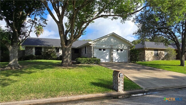 Building Photo - 113 Harbor Dr W