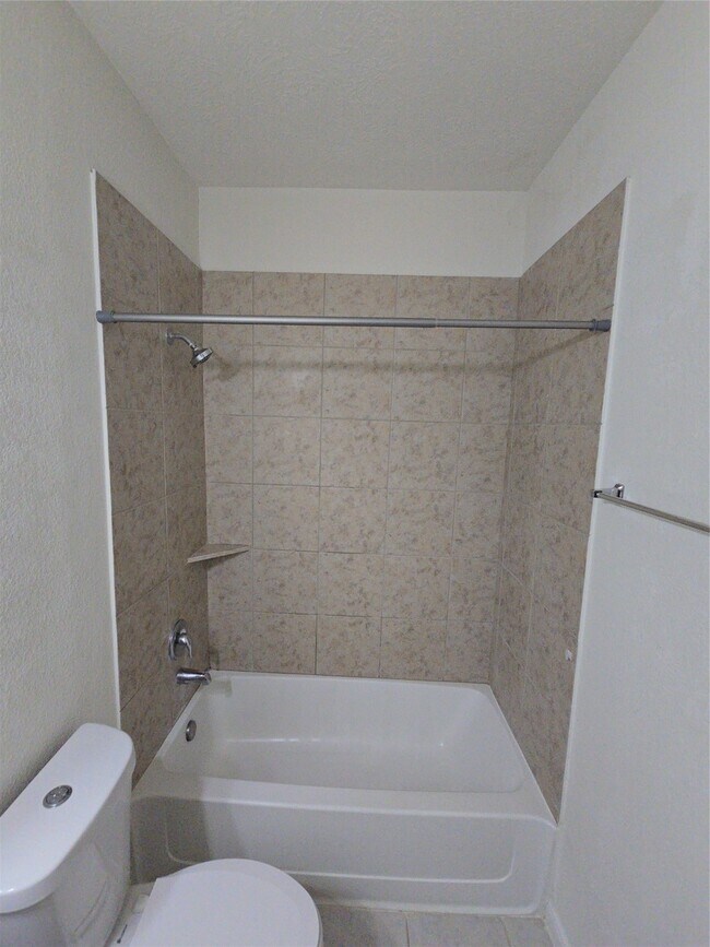 Building Photo - 11722 Wren Crossing Dr