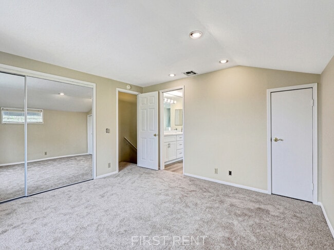 Building Photo - 13132 Laburnum Dr