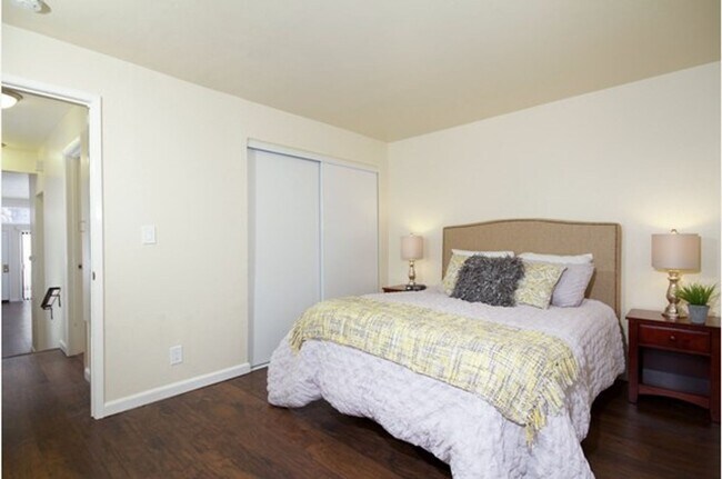 Interior Photo - 300 - 330 Parker Avenue in Rodeo