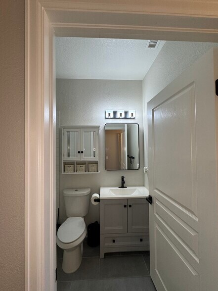 Building Photo - 10351 W Girton Dr