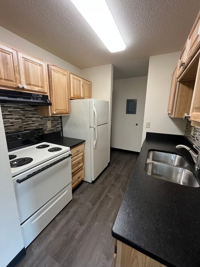 Building Photo - Spirit Mountain Apartments