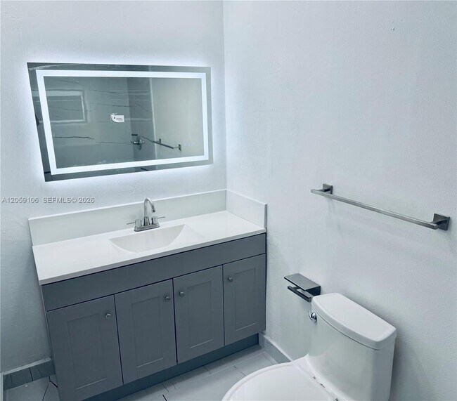 Building Photo - 7011 Crown Gate Ct