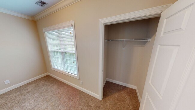 Building Photo - Extra Large Condo in Anderson Creek Club C...