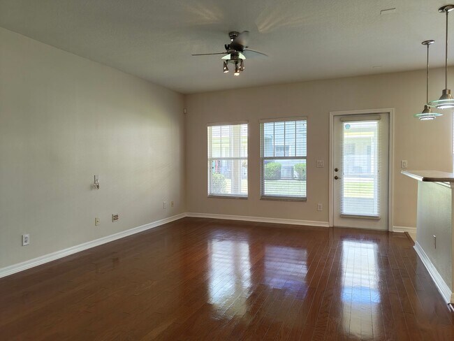Building Photo - Three Bedroom Townhome at Cypress Lakes in Kissimmee