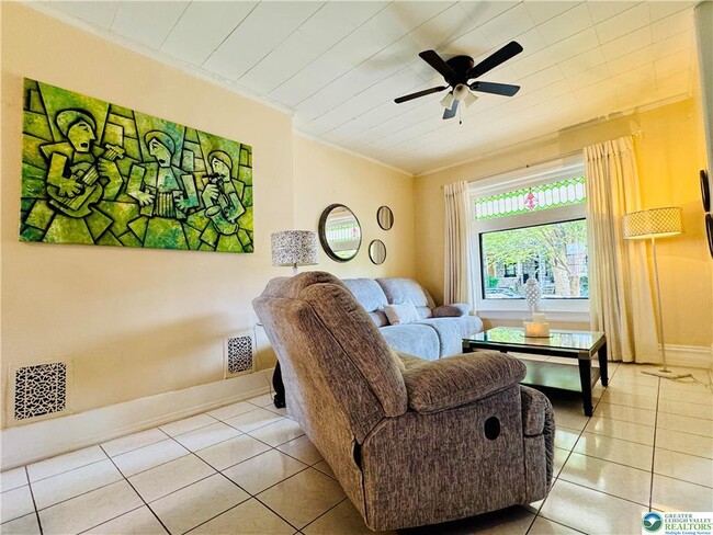 Building Photo - 1523 W Chew St