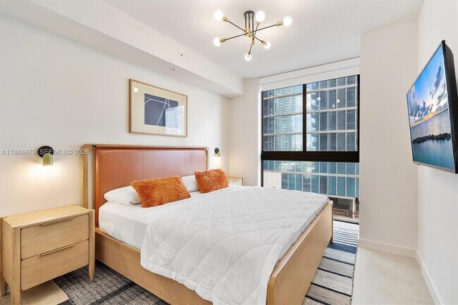 Building Photo - 11 NE 6th St