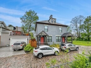 Building Photo - 141 Hughes St