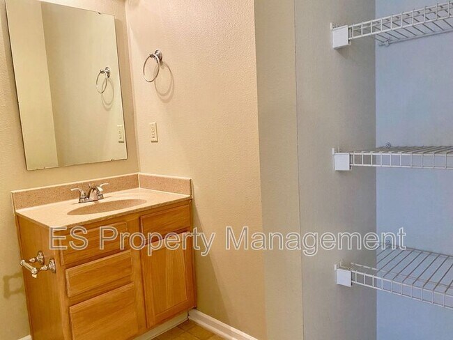 Building Photo - 1954 Angel Tear Ct